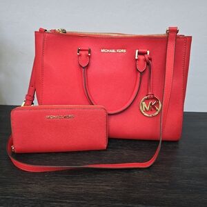 Michael Kors Crossbody & Wallet